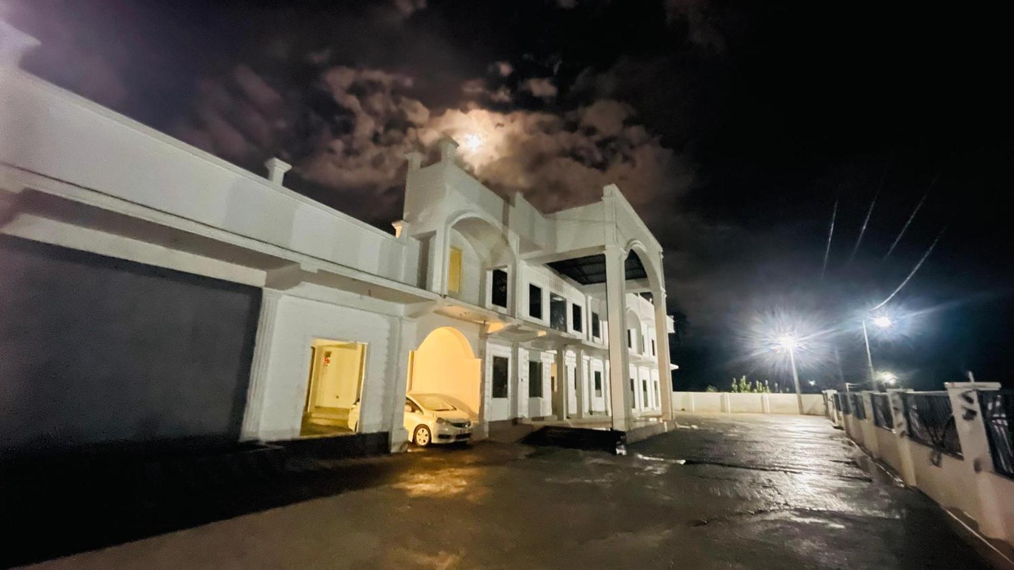 The Sanctum Hotel Talaimannar Buitenkant foto