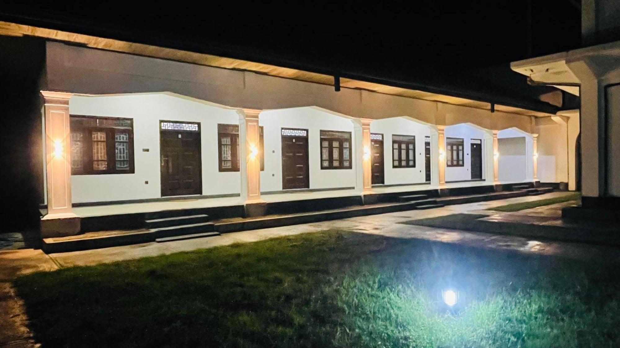 The Sanctum Hotel Talaimannar Buitenkant foto