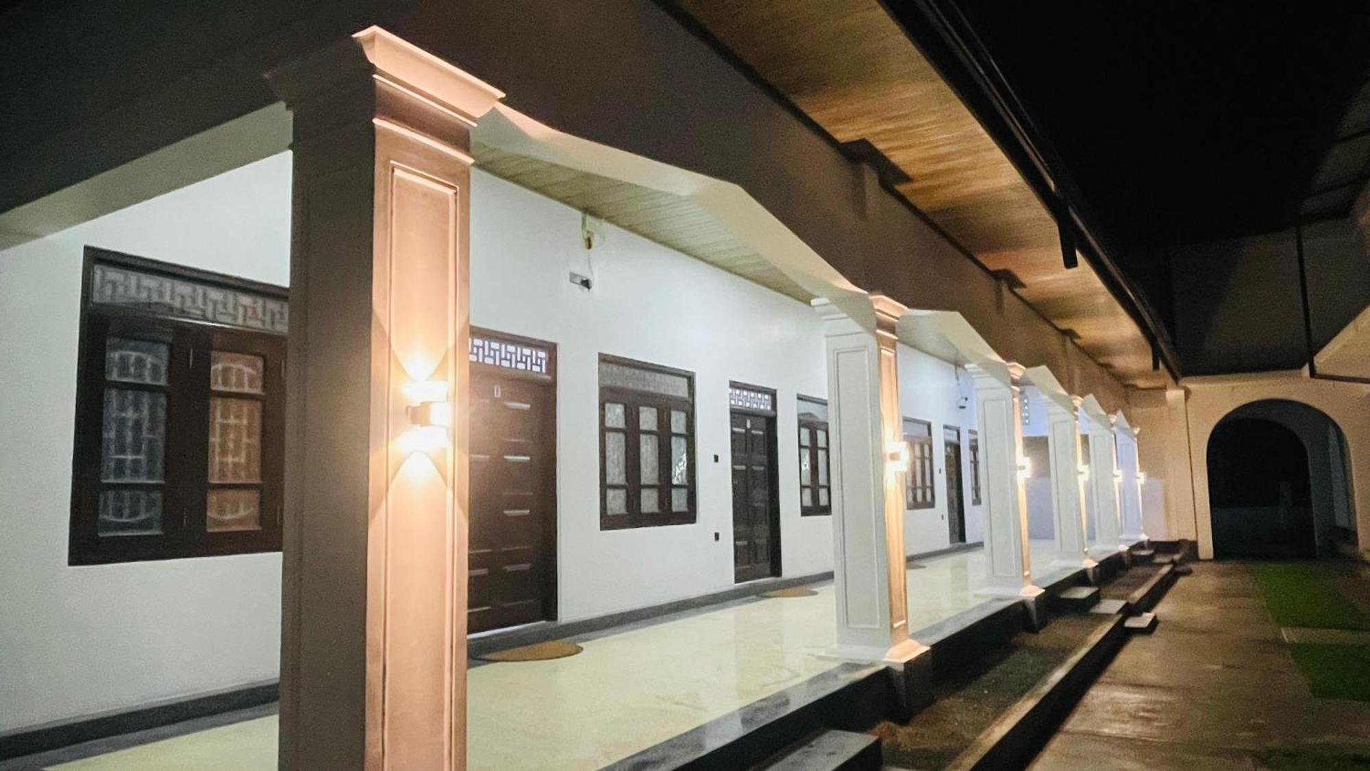 The Sanctum Hotel Talaimannar Buitenkant foto